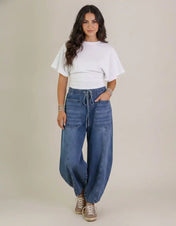 Women's T-Shirt – Wide Sleeves Fitted Waist