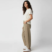 Women's Jeans – High Waisted Wide Leg Design – view 2