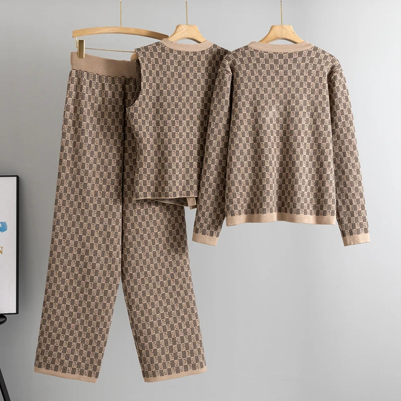 Women's Loungewear Set – Cosy Knit 3-Piece Outfit – view 7