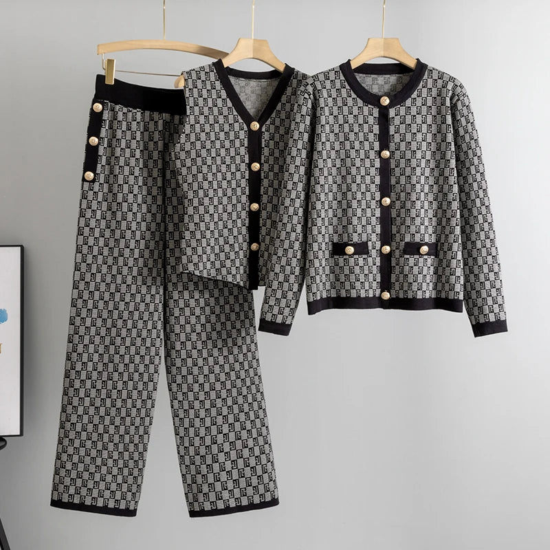 Women's Loungewear Set – Cosy Knit 3-Piece Outfit – view 9